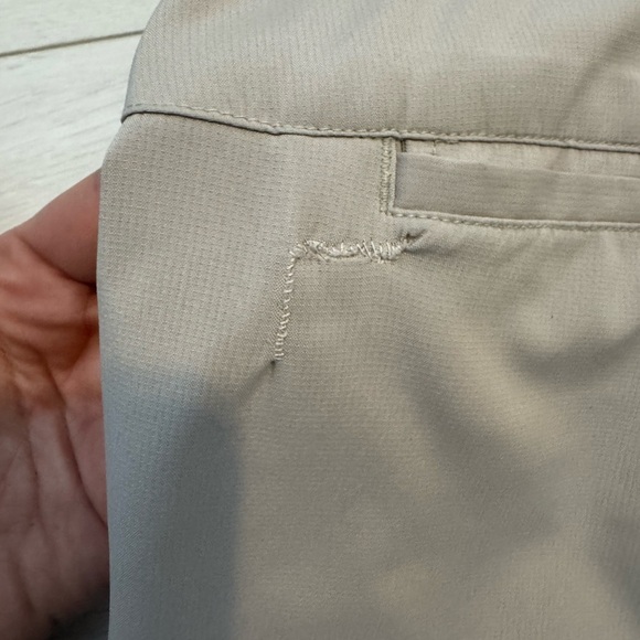 Greg Norman Men’s Golf Shorts - Picture 10 of 10